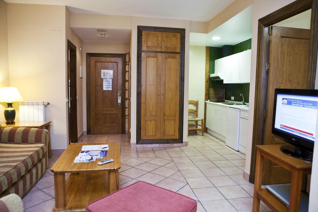 Hotel Apartamentos Trevenque Sierra Nevada Eksteriør billede